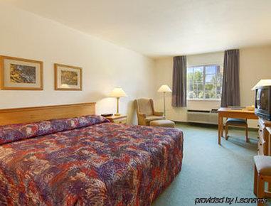 Super 8 By Wyndham Sheldon Hotel Quarto foto