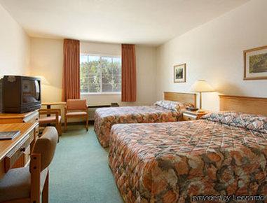 Super 8 By Wyndham Sheldon Hotel Quarto foto