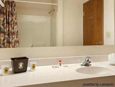Super 8 By Wyndham Sheldon Hotel Quarto foto